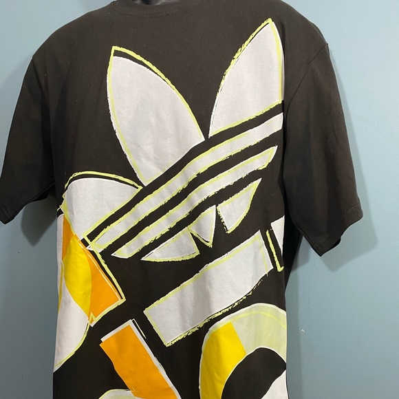 Men’s Adidas BOLD GRAPHIC TEE - Picture 5 of 5